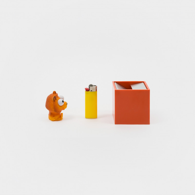 „Cubo“ Aschenbecher von Bruno Munari für Danese Milano: Größe S, orange „Cubo“ Aschenbecher von Bruno Munari für Danese Milano: Größe S, orange