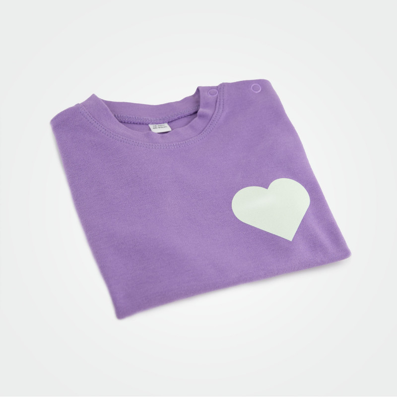 Organic Kinder T-Shirt mit Herz, lila (glow) Organic Kinder T-Shirt mit Herz, lila (glow)