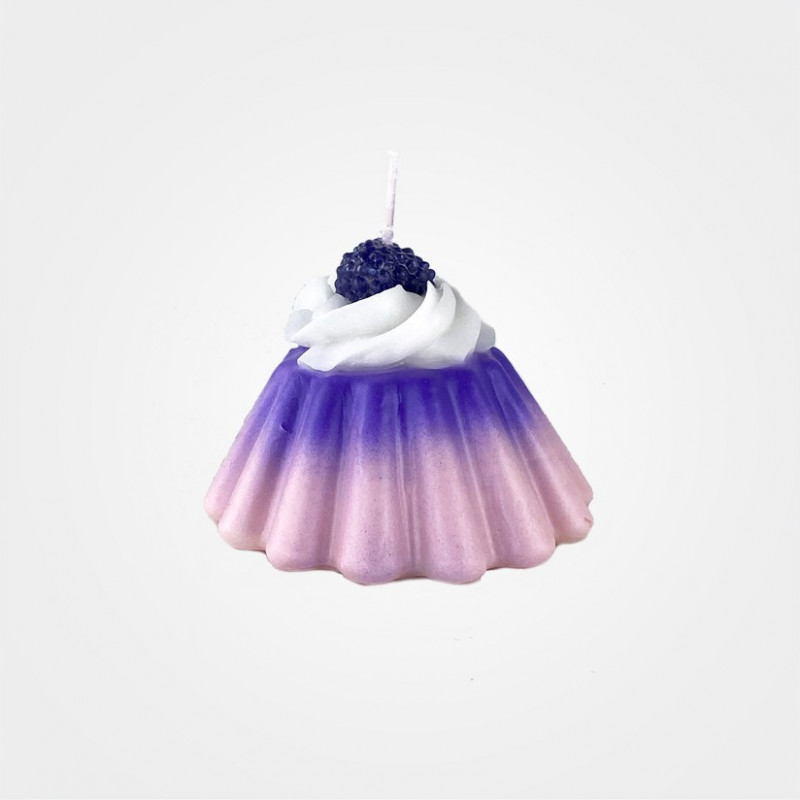 Kerze „Pudding“ von Introna, Brombeere Kerze „Pudding“ von Introna, Brombeere