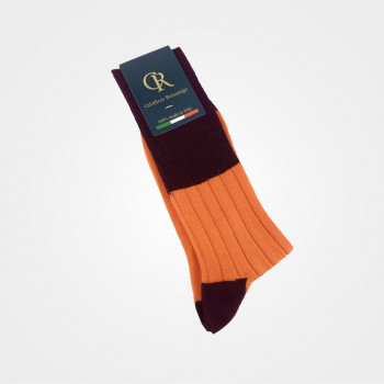 Zweifarbige Socken aus Baumwolle von Calzificio Rossanigo aus dem Piemont; Design Neil Barrett
