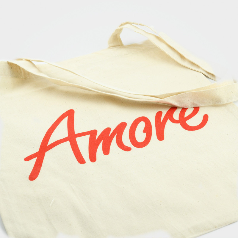 Der Amore-Jutebeutel mit langen Henkeln Der Amore-Jutebeutel mit langen Henkeln