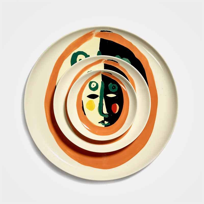 Ottolenghi & Ivo Bisignano „Feast“ Teller mit Gesicht von Serax
