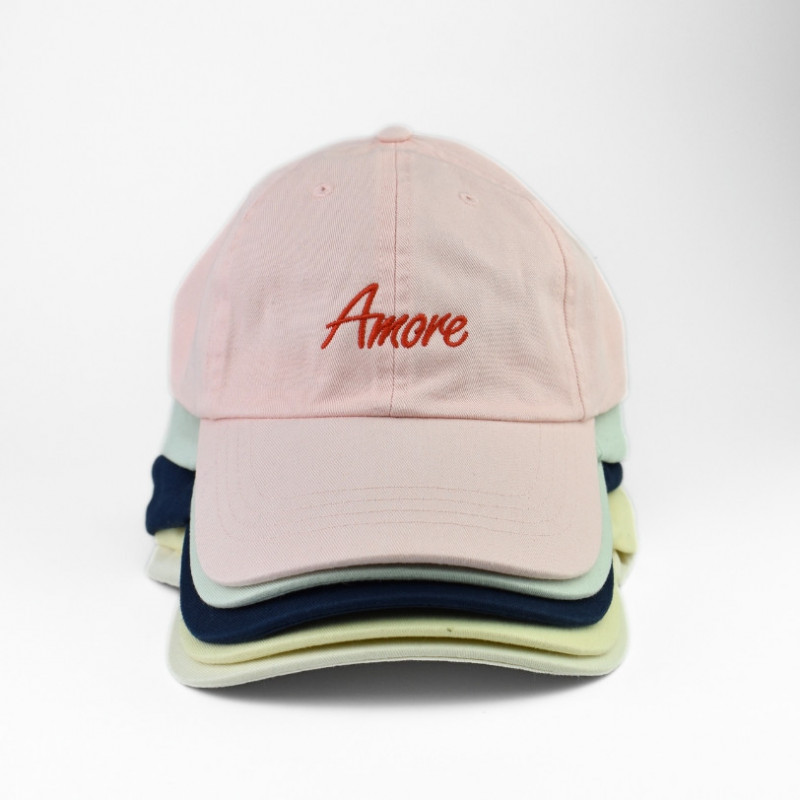 Amore Caps bestickt, in verschiedene Farben